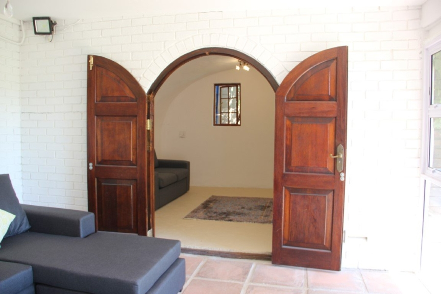 To Let 2 Bedroom Property for Rent in Rome Glen Western Cape